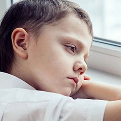 چگونه از افسرده شدن فرزندان خود جلوگیری کنیم؟